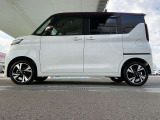 屋根がパープル系のツートンカラーです