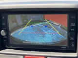 バックモニター付いて車庫入れも安心です。ナビの画面で映りますので、大変見やすいです。運転が苦手な方、初心者の方にも嬉しい機能です。