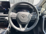 【純正革巻きステアリング】上質な革を使用することで、手にしっかり馴染みとても運転しやすいハンドルです♪