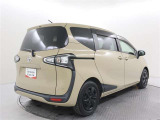 リヤ5面はプライバシーガラス☆強い日差しや車外の視線から室内を守ってくれます。