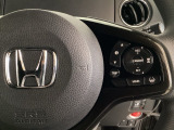 ハンドルにHondaセンシング系のクルーズコントロールやレーンキープアシストなどのスイッチが装備されています。ハンドルから手を離さず安全に操作できます。