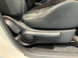 運転席はご自身の適切な運転ポジションへ移動可能なラチェットが付いております。