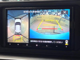 【パノラミックビューモニター】専用のカメラにより、上から見下ろしたような視点で360度クルマの周囲を確認することができます☆死角部分も確認しやすく、狭い場所での切り返しや駐車もスムーズに行えます。
