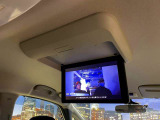 【フリップダウンモニター】付き☆後部座席に座りながら大画面でTVやDVDをお楽しみいただけます♪