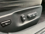 【パワーシート】電動でシートポジションの変更が可能です。手動式より細かくシート設定が可能ですのでより快適な姿勢でドライブを楽しんで頂けるでしょう。