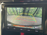 【バックカメラ】駐車時に後方がリアルタイム映像で確認できます。大型商業施設や立体駐車場での駐車時や、夜間のバック時に大活躍!運転スキルに関わらず、今や必須となった装備のひとつです!