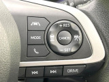 【スマートアシスト】走行中に前方の車両等を認識し、衝突しそうな時は警報とブレーキで衝突回避と被害軽減をアシスト。より安全にドライブをお楽しみいただけます。