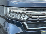 明るくて長寿命のLEDヘッドライト採用