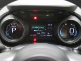 とっても見やすいメーターです。夜のドライブも楽しみになりますよ♪