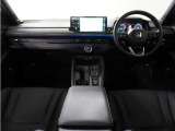 ◆視界広々で非常に運転しやすくロングドライブでも疲れを感じさせないすっきりとまとまったインパネ周りです。