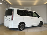 ご納車までの期間ですが、県内のお客様は1、2週間、県外のお客様は2、3週間ほどでご納車が可能となります。ただし、お支払いや書類の状況によっては多少の前後もありますので、その際には何卒ご了承下さい。