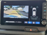 駐車時の安全確認をサポートするバックカメラも使用できます。