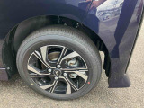 新車メーカー保証に準じた保証を1年間無償で受けられる「まごころ保証」、さらに保証を延長できる「まごころ保証プラス」「まごころ保証プラス&alpha;」をご用意しております。