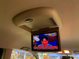 【フリップダウンモニター】付き☆後部座席に座りながら大画面でTVやDVDをお楽しみいただけます♪