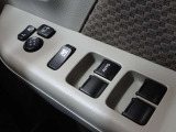 全席パワーウィンドウスイッチ★運転席はワンタッチで開閉可能です♪