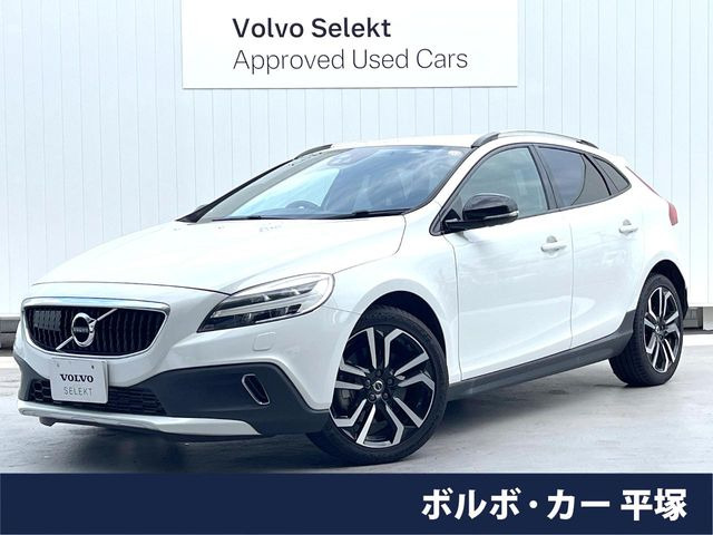 V40クロスカントリーD4 ダイナミック エディション ディーゼル
