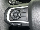 ステアリングスイッチ装備!運転しながら手元でオーディオの操作などができます。