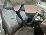 運転席も広々としており運転しやすい環境を実現しています☆室内クリーニングも実施済みです。
