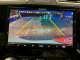 【バックカメラ】運転席から画面上で安全確認ができます。駐車が苦手な方にもオススメな便利機能です。
