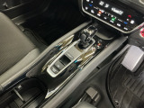 シンプルでスマートなセレクトレバーです