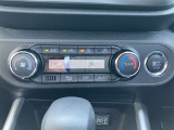 オートエアコン付き!車内温度を設定すると、風量を自動で調節してくれます。