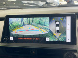 【パノラミックビューモニター】専用のカメラにより、上から見下ろしたような視点で360度クルマの周囲を確認することができます☆死角部分も確認しやすく、狭い場所での切り返しや駐車もスムーズに行えます。