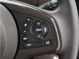 ◆アダプティブクルーズコントロール◆予め設定した車速内でクルマが自動的に加減速。前走車との適切な車間距離を維持しながら追従走行します。【LKAS】車線維持支援システムでステアリング操作を支援。