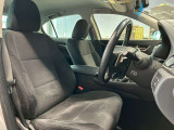 運転席も広々としており運転しやすい環境を実現しています☆室内クリーニングも実施済みです。