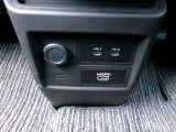 USB電源ソケットやHDMI端子が付いています☆