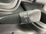 【オートライト】車外の明るさに応じて自動的にライトの点灯・消灯をしてくれます