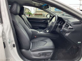 フロントシート(運転席電動シート)