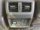 シートヒーターついています。