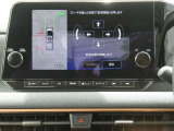 オプションのプロパイロットパーキング付きです。(縦列駐車、並列駐車、車庫入れに対応し、ステアリング、アクセル、ブレーキ、シフトを車が制御して駐車をアシストします)