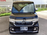 お客様に安全で快適なカーライフをお送りいただくために、中古車にも高いレベルの品質基準を設け、その基準に従って、全ての中古車について納車前整備を実施しています。