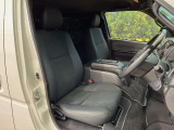 運転席シート廻りは使用感も少なく、良好な状態となっています。丁寧に使われていたことがよくわかりますね。
