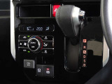 電動パーキングブレーキ・ブレーキホールドを装備してます。ホールド機能は信号待ちが多い一般道で疲労軽減になり、大好評です!