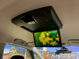【フリップダウンモニター】付き☆後部座席に座りながら大画面でTVやDVDをお楽しみいただけます♪
