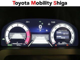 昼間でも夜間でもくっきり見やすい高質感メーター!