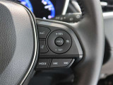 アダプティブクルーズコントロール機能付きです。走行中に先行車の様子を検知しながら、設定した車速の範囲内で先行車との距離のキープを支援します。詳細は販売店スタッフまでおたずねください。