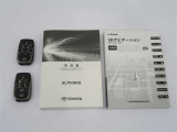 キーを取り出さずにドアを施錠&解錠。クルマの始動も可能です。