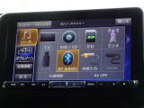 CD・DVD(再生機能)・ブルートゥース等を使用することができます。