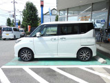雪道安心4WD☆全方位モニター☆Bluetooth☆テレビ☆ETC☆中古スタッドレス付☆シートヒーター☆ワンオーナー☆