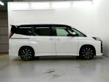 この度は、当社の展示車をご覧いただきまして、誠に有難うございます。自信をもってお勧めできる車となりますので、ごゆっくりご覧頂きたいと思います。