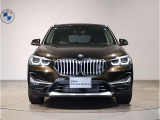 【キドニーグリル】BMWは約90年もの間、ほぼ全ての車両にひと目でBMWだと分かるこの特徴的なフロントグリルが備えられ、デザイン・アイコンとして親しまれてきました。