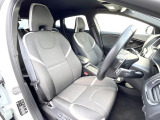 VOLVOのシートは人間工学に基づいた設計となっており、長時間の運転でも疲れにくいと定評があります。当店ではモデルにより試乗可能なお車もご用意しておりますので、ぜひ座り心地をご体感ください。