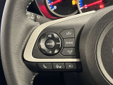 ステアリングスイッチ左側ではオーディオや、ダッシュボード中央のインフォメーションディスプレイの表示切替操作が出来ます!パノラミックビューカメラの切替もこちらから!