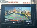 【バックカメラ】運転席から画面上で安全確認ができます。駐車が苦手な方にもオススメな便利機能です。