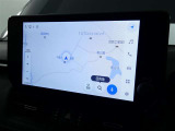 10.5インチのディスプレイオーディオ装着です。スマホとの通信で様々なサービスが楽しめます。TV視聴にも対応しています。