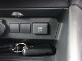 運転席・助手席にシートヒーターが装備されております。一度使うとやめられません