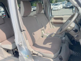 ドライバーによって運転しやすいポジションは異なり、あの車はどうなのか不安なこともありますよね。気になるお車は店頭で乗り込んでご確認いただけます♪